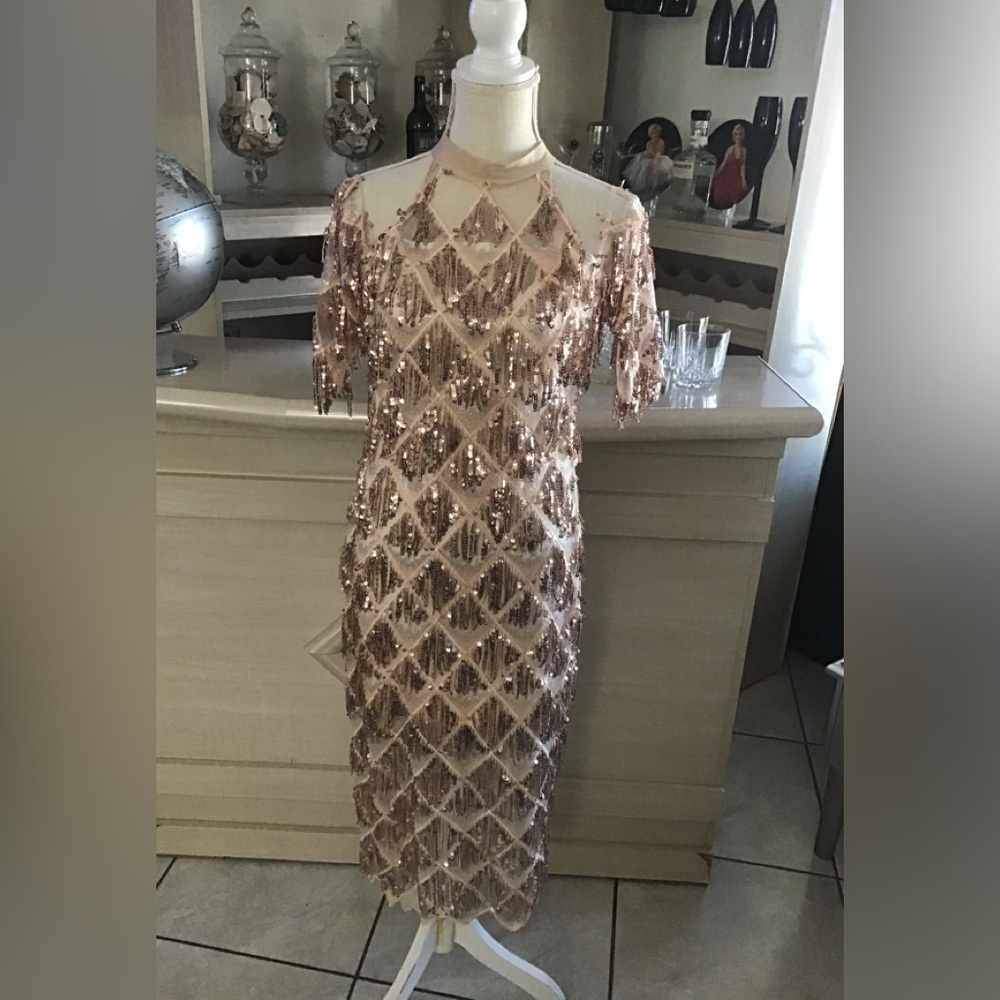 DRESS